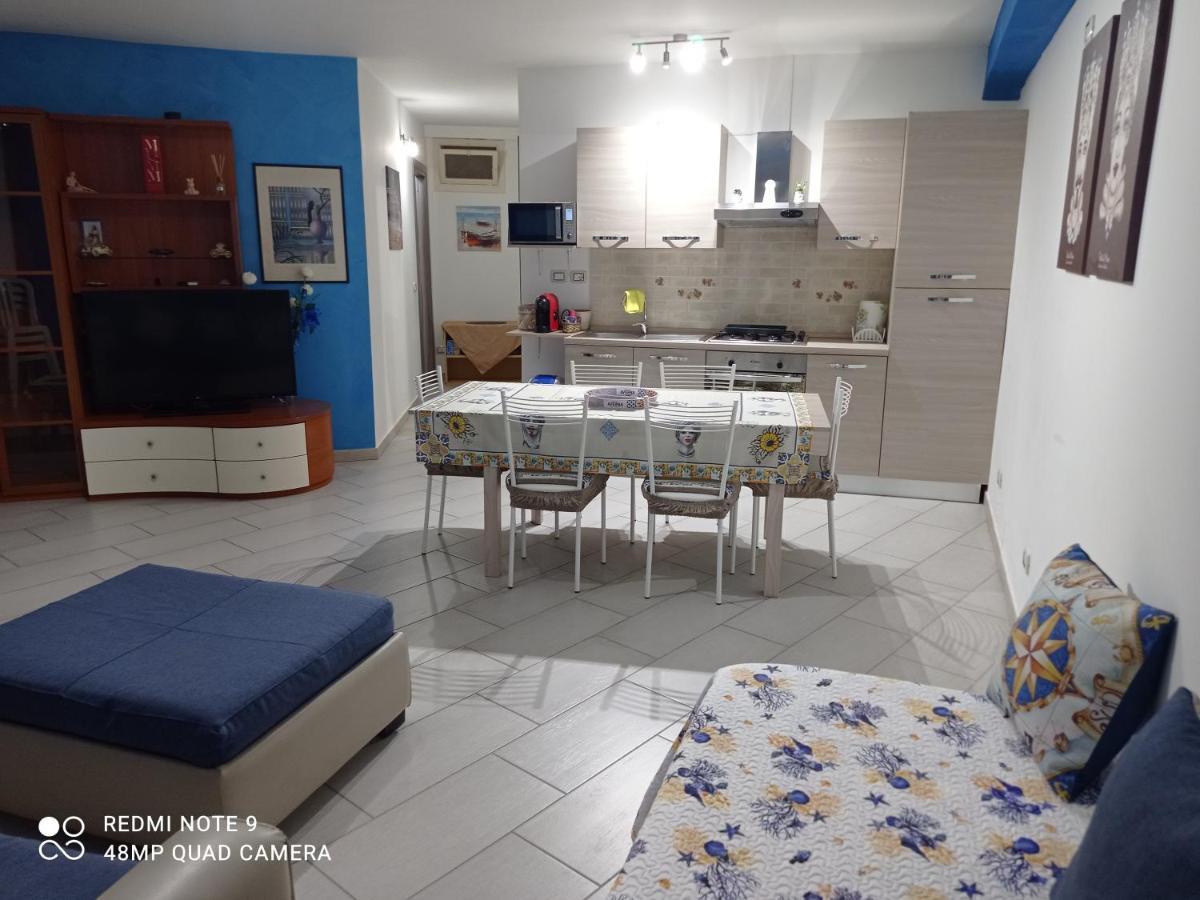 Residence Les Roches Noire Giardini Naxos Exterior photo